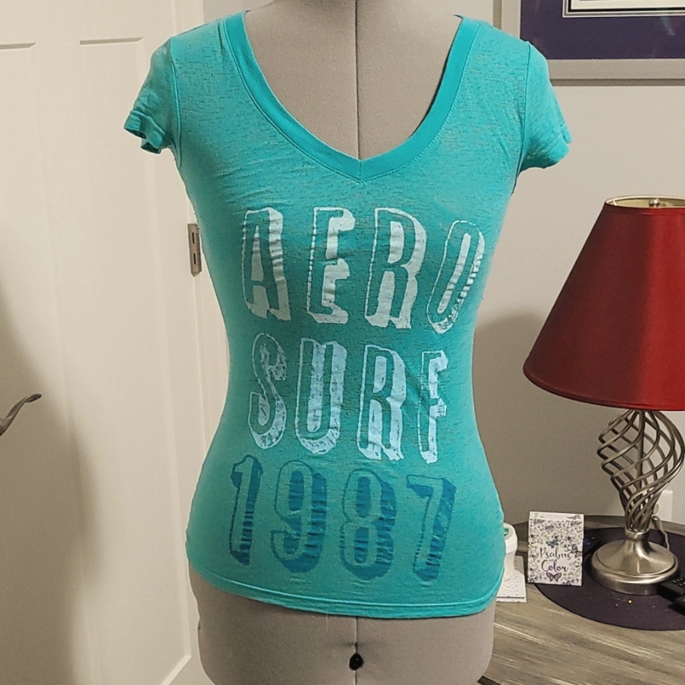 Aeropostale v-neck t-shirr